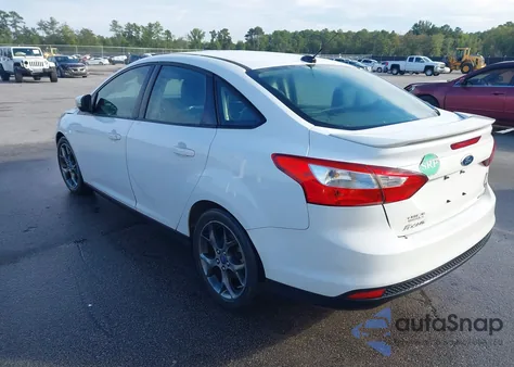 2013 Ford Focus Se z USA, uszkodzony, nr VIN 1FADP3F22DL171656